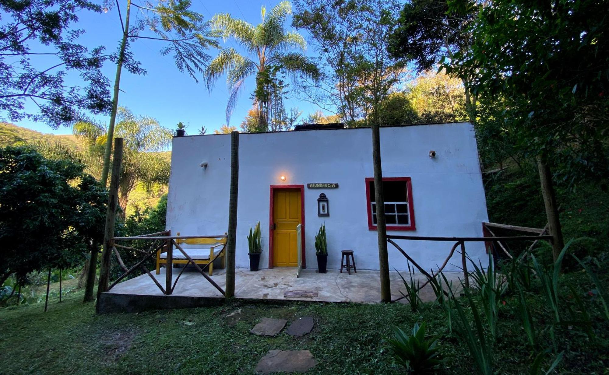 Chale Na Floresta Com Frigobar 山林小屋 *